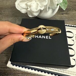 CHANEL 2024 Gold‎ CC Enamel Cuff Bracelet
